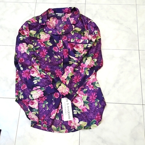 Pajama Set: 2 Piece Woman - Picture 2 of 8